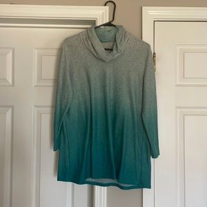 Women’s Super Soft Teal ombré turtleneck size Large